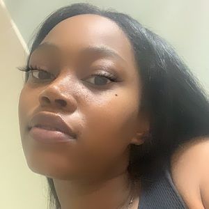 Meet your Posher, Chriese